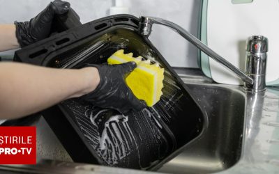 Curățarea airfryer-ului: Metoda rapidă și ieftină, cu doar două produse