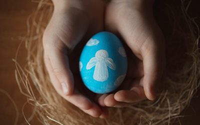 Paște cu sprijin pentru români: Ajutoare de la stat, împărțite prin Biserică