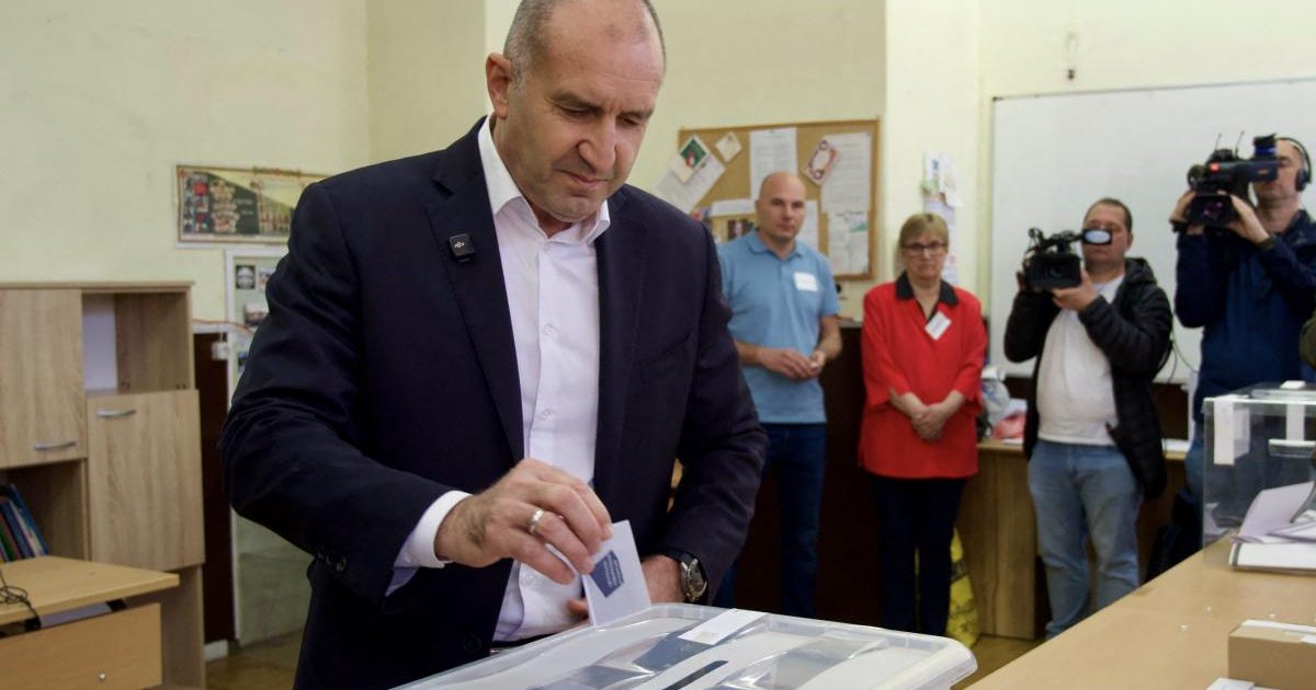 Rădev cere mobilizarea împotriva votului cumpărat, la anticipatele din Bulgaria