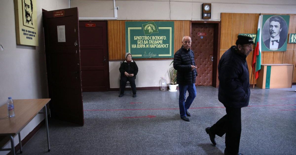 Haos la vot în Bulgaria: Șefii de secții lipsesc, Radev, comparat cu Viktor Orban