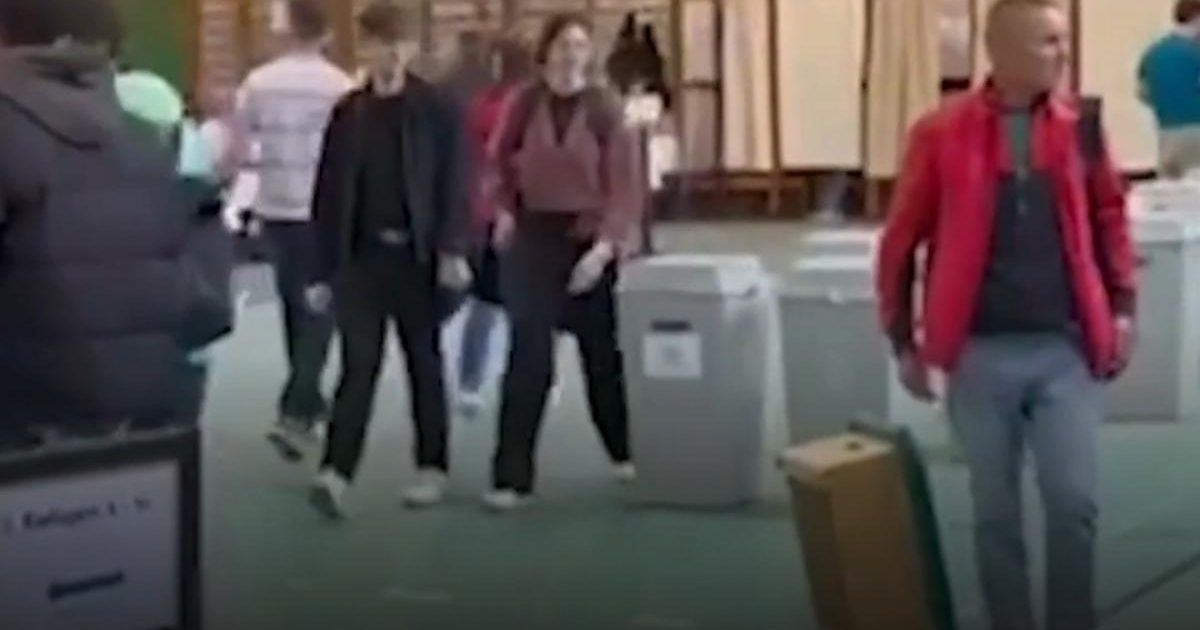 Alertă cu bombă în Ungaria: Două secții de votare, evacuate