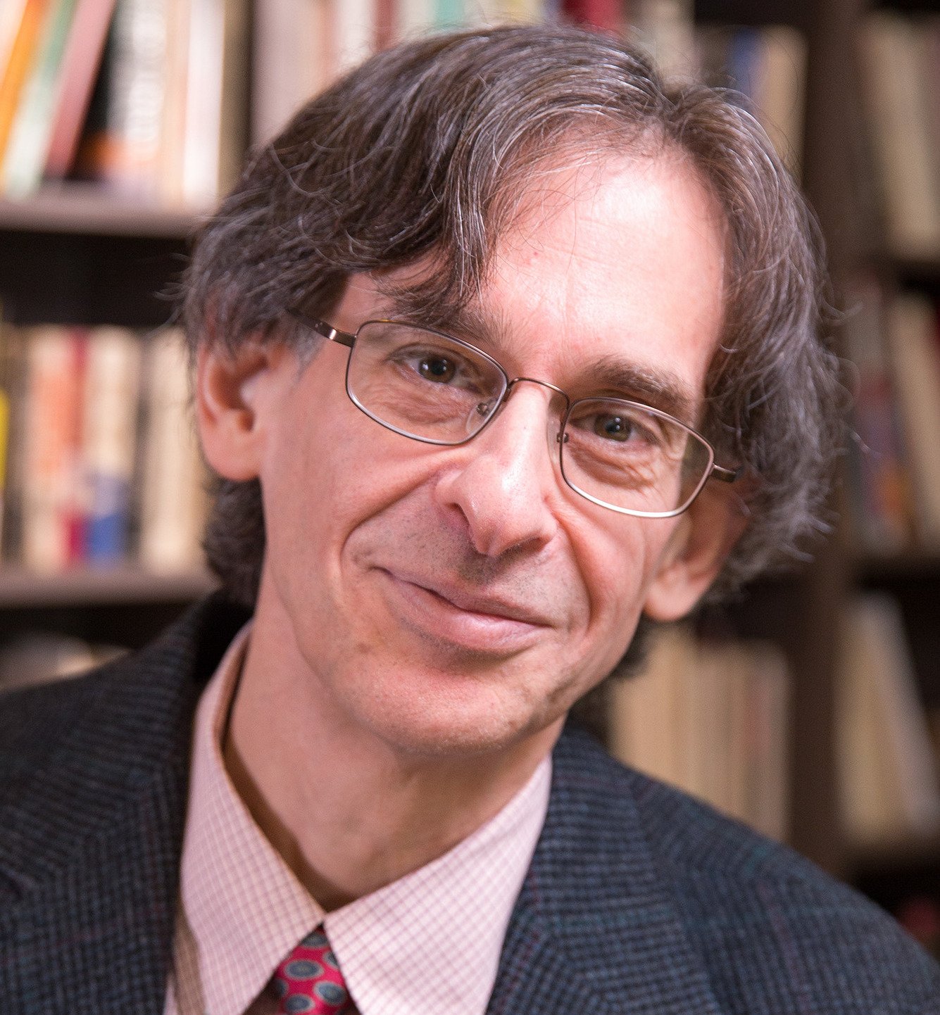 Alfie Kohn, un reputat expert în educație și parenting, va susține o conferință la București în mai 2026, eveniment ce promite să aducă în prim-plan o perspectivă inovatoare asupra modului în care ne creștem copiii