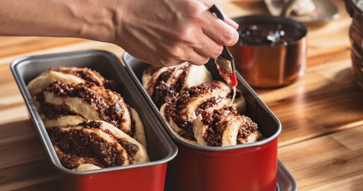 Cozonac ca la bunica: Rețeta cu aluat opărit, secretul unui deliciu pufos