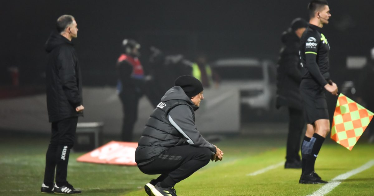 Antrenorul de la CFR Cluj, din nou pe bancă: Joacă cu fiii în Italia