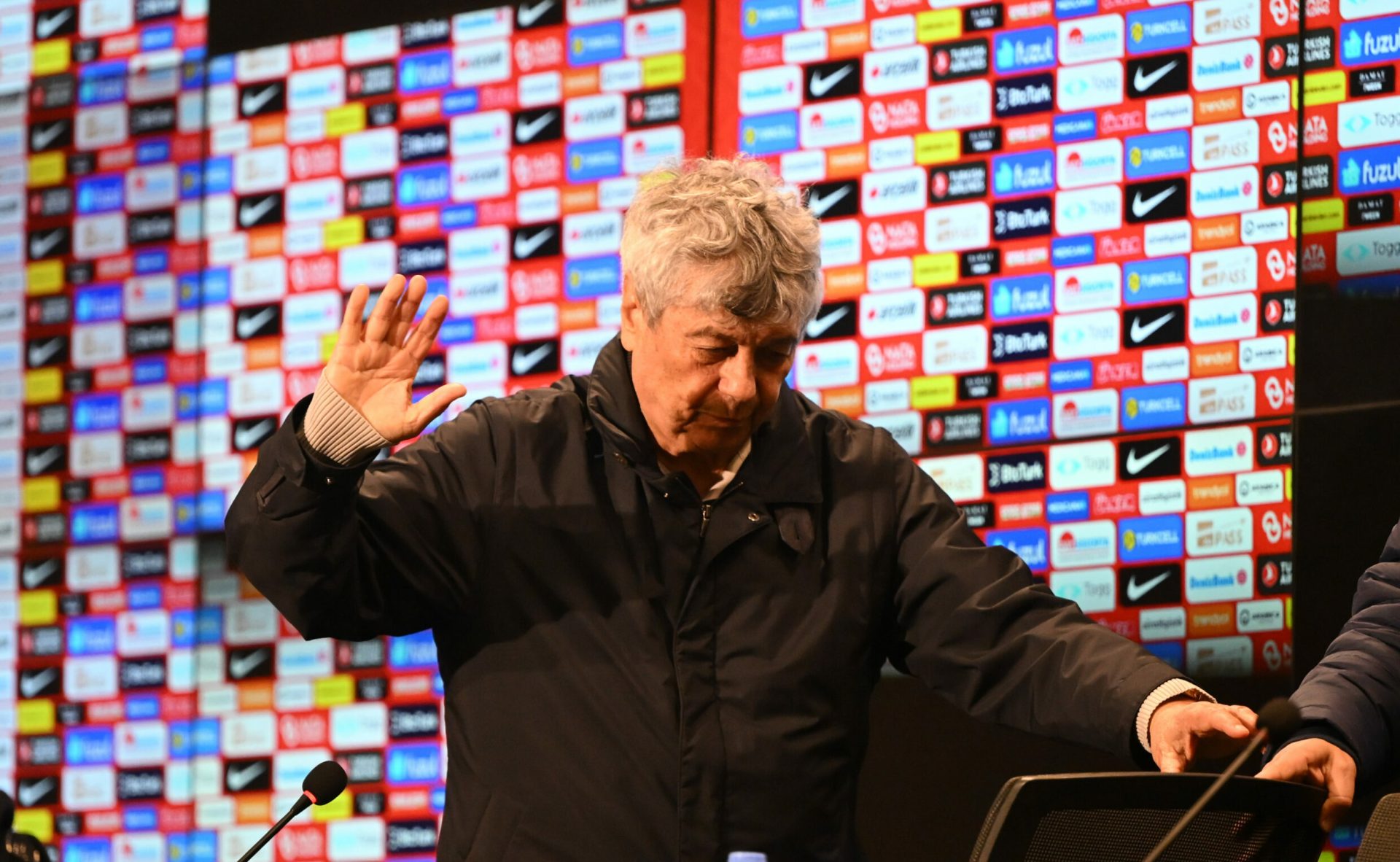 Mircea Lucescu sună un antrenor din SuperLigă: Ce i-a spus înainte de meciul cu Turcia