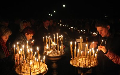Preotul explică: De ce un pahar de vin NU e pomană