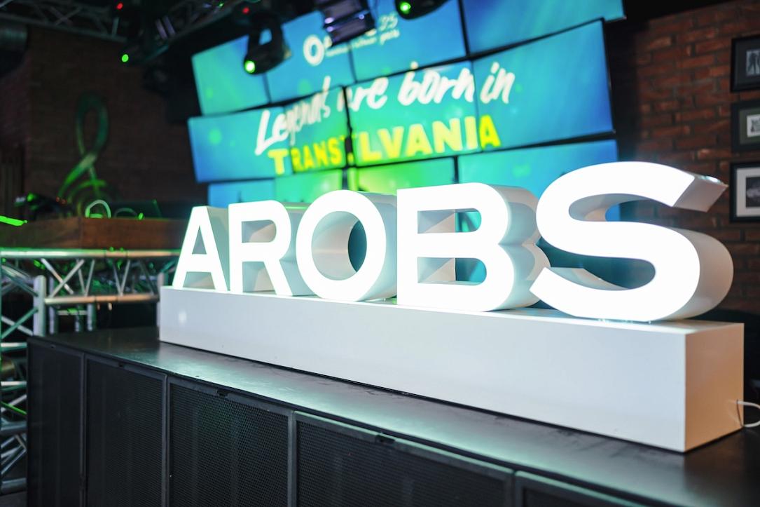 AROBS Transilvania Software finalizează fuziunea prin absorbție a cinci companii, consolidând operațiunile și eficientizând activitatea Compania de tehnologie AROBS Transilvania Software (BVB: AROBS), listată la Bursa de Valori București, a anunțat finalizarea fuziunii prin absorbție a AROBS Development & Engineering, Berg Computers, Nordlogic Software, Infobest România și Centrul de Soft GPS