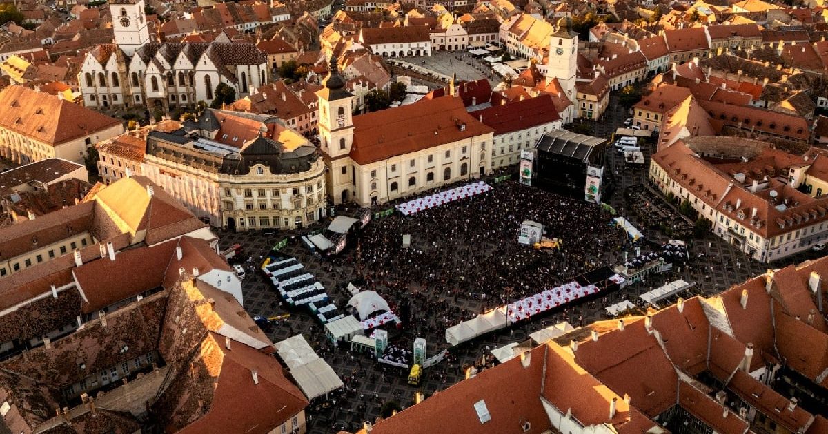 Festival în România: Banii pe bilete, returnați, apoi acces GRATUIT