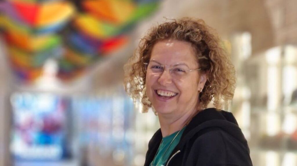 Asistenta care salvă deseori vieți, luptă acum pentru viața ei însuși