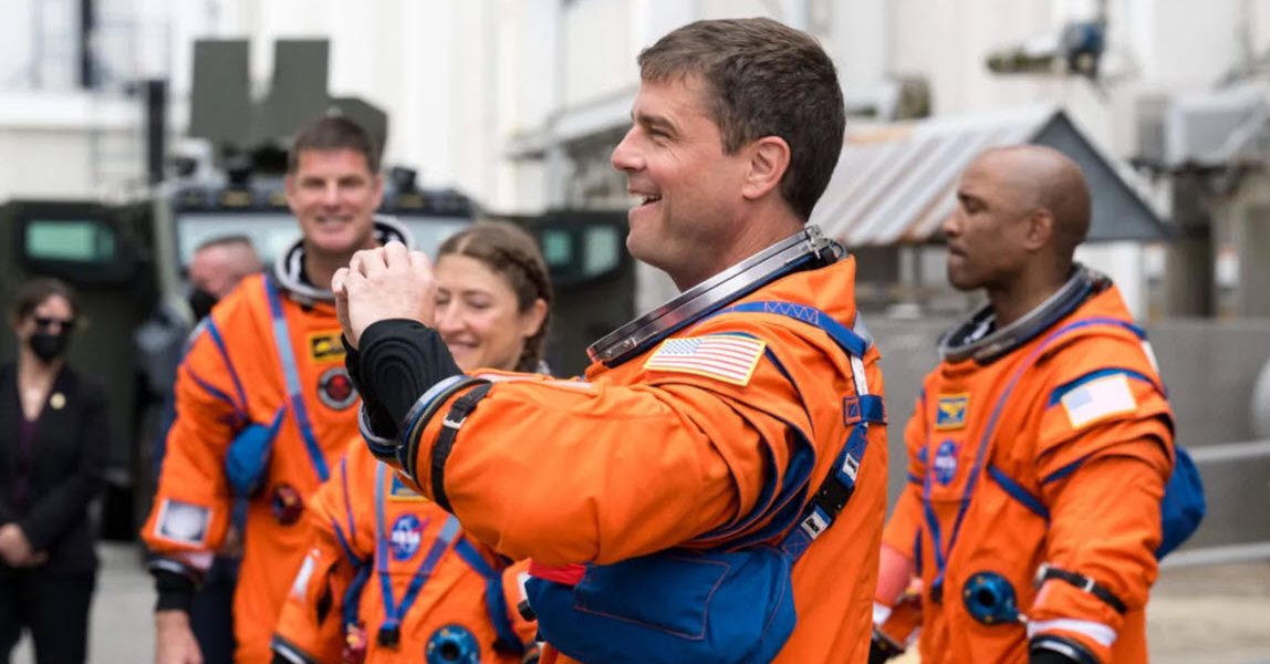 Meniul secret al misiunii artemis 2: Ce vor mânca astronauții pe orbita luni