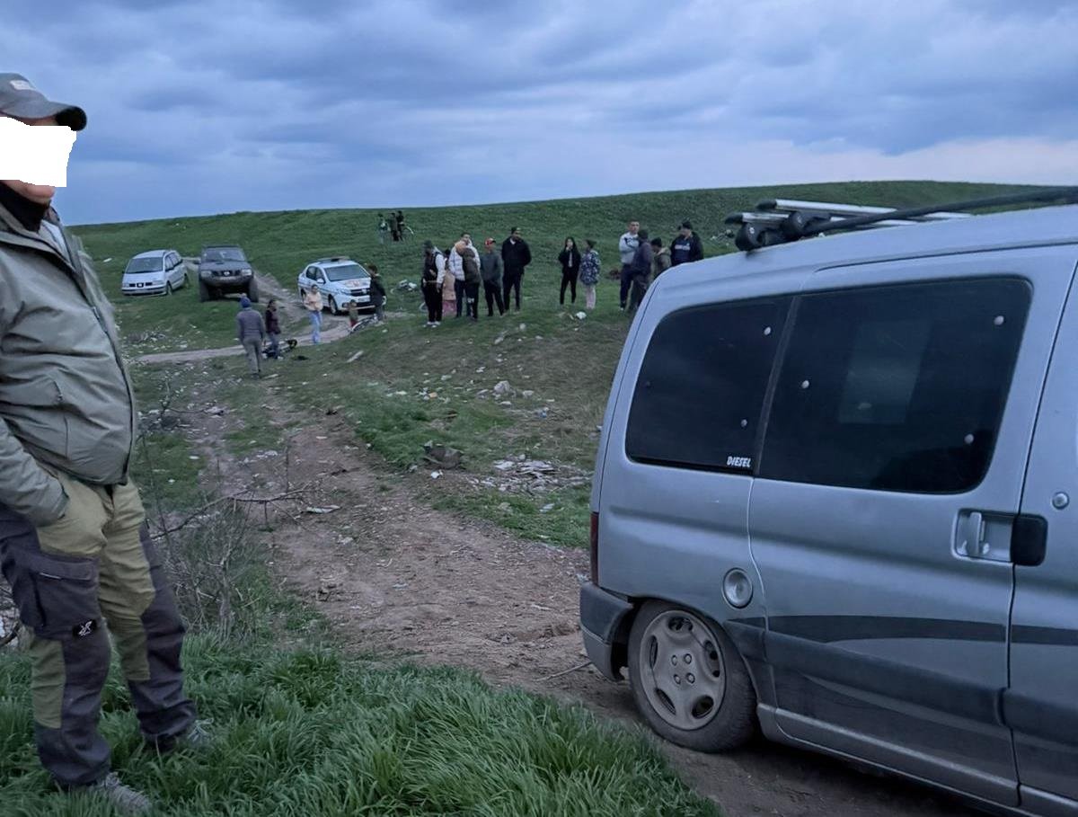Pădurari Atacați în Parcul Natural Lunca Mureșului: Ministra Mediului cere camere video corporale Un nou incident de agresiune a avut loc în Parcul Natural Lunca Mureșului, unde doi pădurari au fost atacați de hoții de lemne