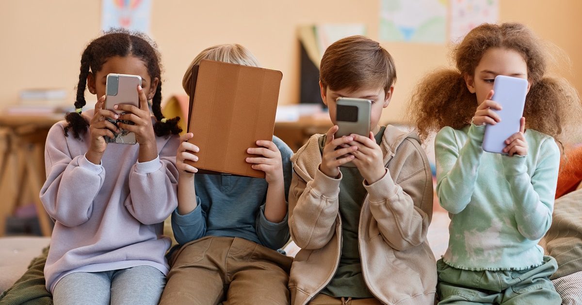 Estonia: Copiii, blocați de pe rețelele sociale. Vestea face furori!