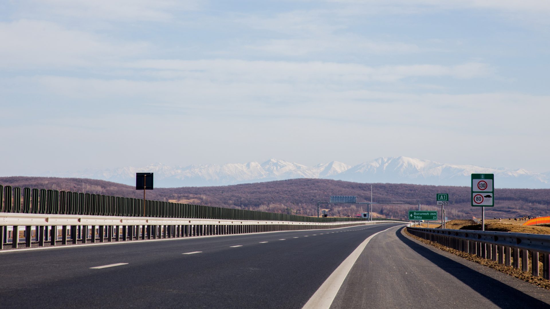 CNIR a desemnat constructorul pentru un tronson important din autostrada A8 Compania Națională de Investiții Rutiere (CNIR) a anunțat desemnarea constructorului pentru tronsonul 2 al Autostrăzii A8, între Târgu Frumos și Lețcani