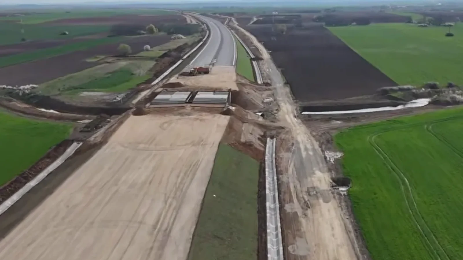 Autostrada Transilvania: Un tronson abandonat, gata anul acesta?