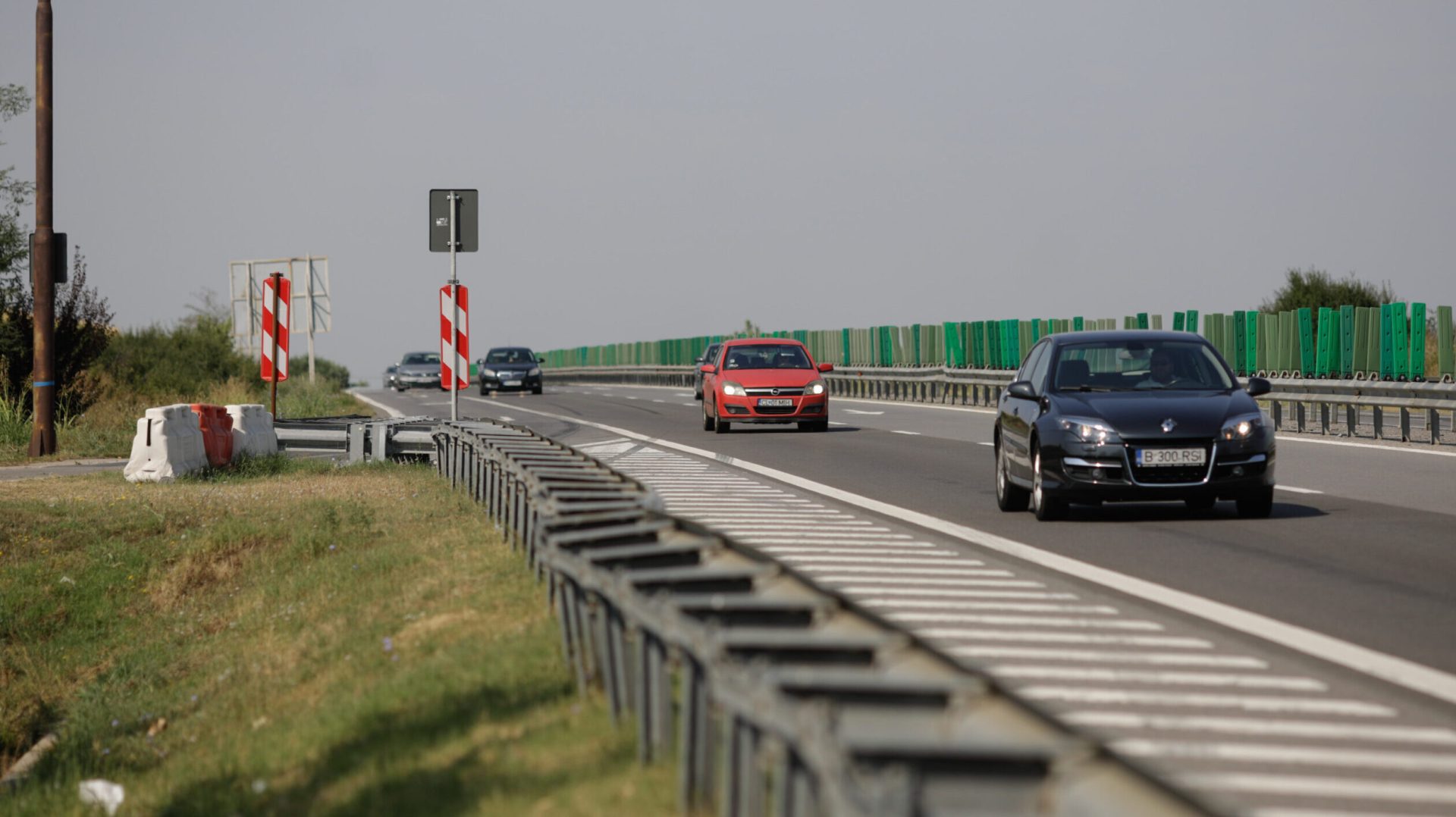 Restricții de circulație pentru camioane în perioada Paștelui 2026 Compania Națională de Administrare a Infrastructurii Rutiere (CNAIR) a anunțat restricții de circulație pentru vehiculele rutiere cu masa totală maximă autorizată mai mare de 7,5 tone, în perioada 9-13 aprilie 2026, cu ocazia sărbătorilor Pascale