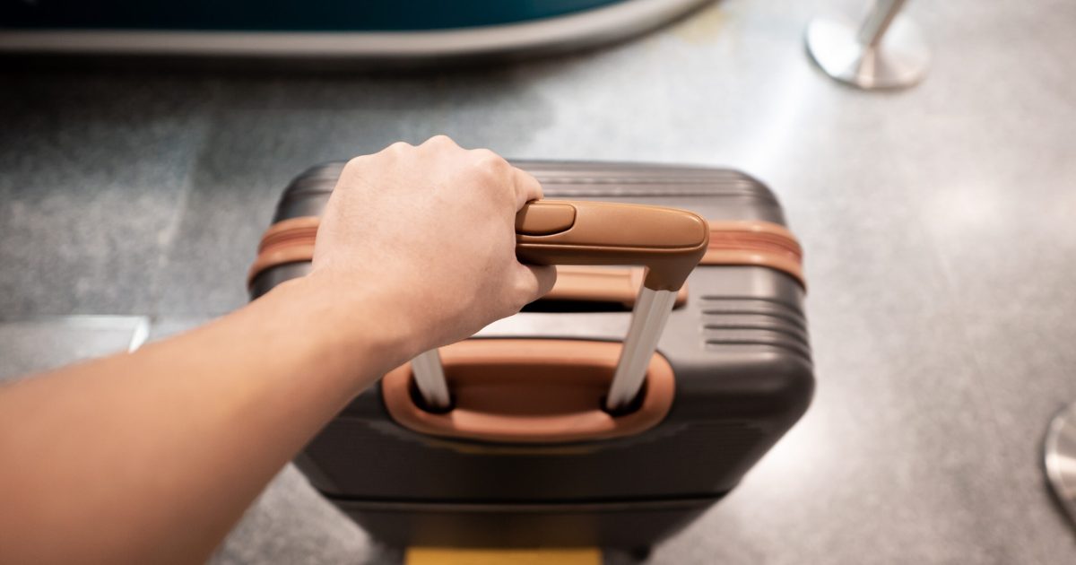 Japonezii dezvăluie secretul bagajului perfect: Mult spațiu, puține haine