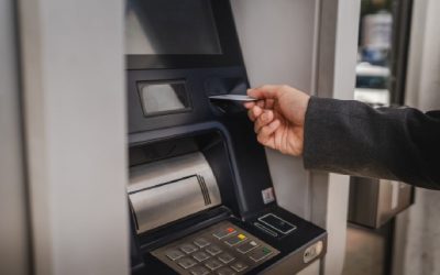 Cum extorca polițistul din Bihor: Luări de mită de până la 800 de euro