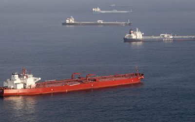 Petrolul se ieftinește: SUA și Iran, la negocieri pentru un nou acord
