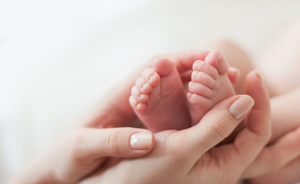 Medicii trag semnalul de alarmă: Factorul care ucide sugari