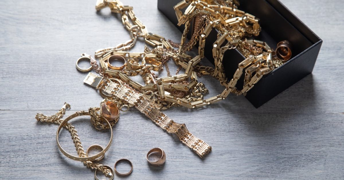 DIICOT, gafă de proporții: Bijuterii de 250.000 de euro, dispărute din Galați