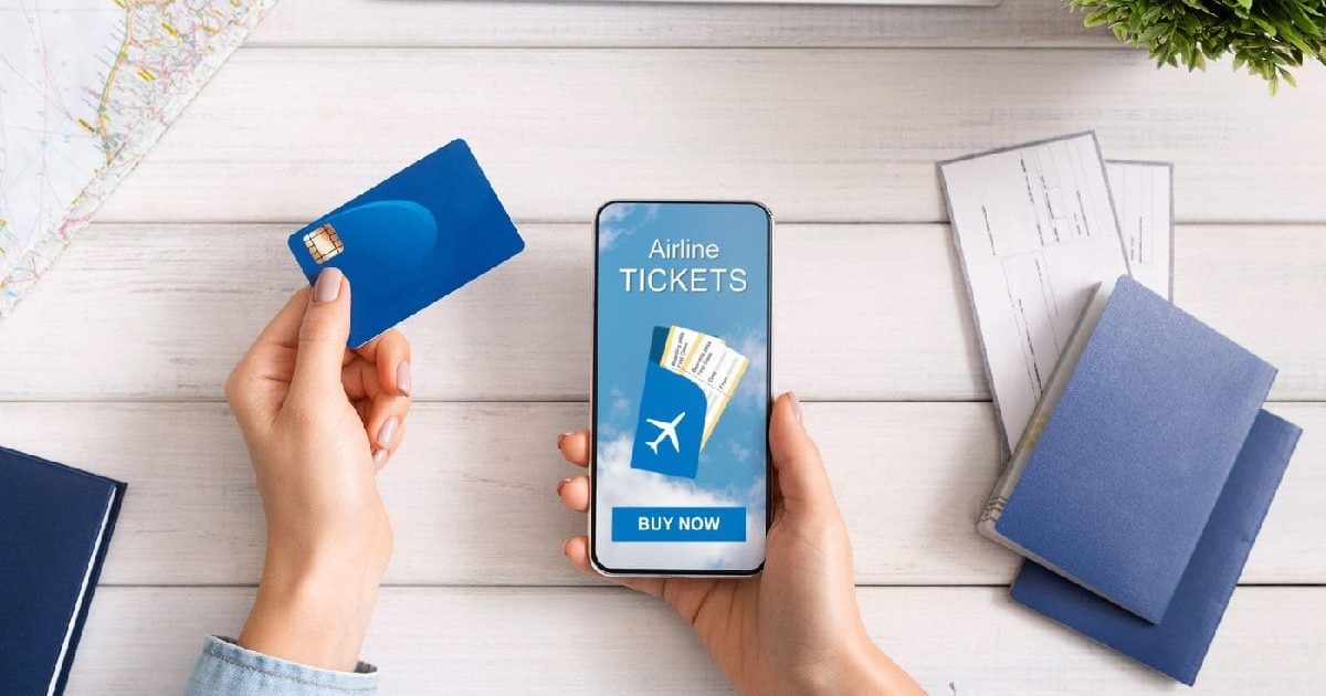 Trei români, scheme ingenioase la aeroport: Bilete ieftine, controale trecute, zboruri anulate