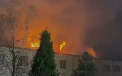 Incendiu de Paște la Mănăstirea Bistrița din Vâlcea: Zece autospeciale luptă cu flăcările