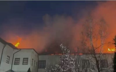 Vâlcea: Incendiu puternic la Mănăstirea Bistrița, 800 mp afectați – FOTO/VIDEO