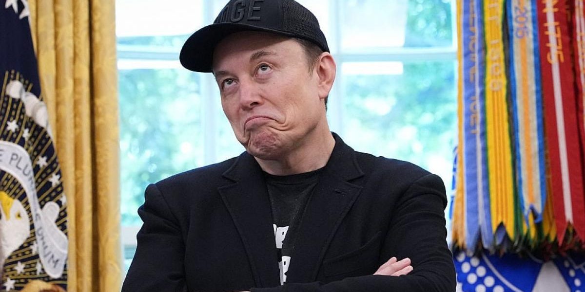 bogatii-planetei-au-pierdut-100-de-miliarde-de-dolari-intr-o-singura-luna-dupa-ce-bursele-s-au-prabu.webp - NewsFactor