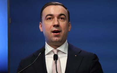 Bogdan Ivan și Radu Oprea, acuzați de „șmecherie” la coada din Timișoara