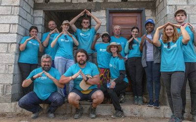 Românul care a ridicat o casă pentru bunica Estella din Zambia și cei 4 nepoți