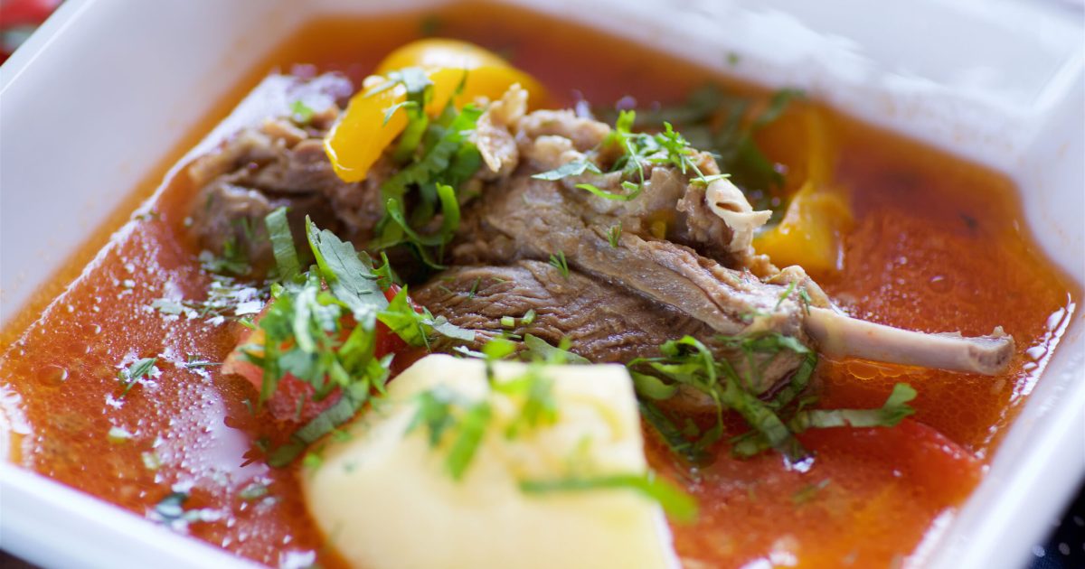 Borș de miel: Da sau nu pentru sănătate? Beneficii și pericole