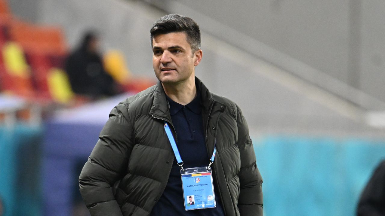 UTA caută salvarea, Metaloglobus speră la surpriza: Duel de foc în play-out Echipa de fotbal UTA ARAD, situată pe locul al doilea în play-out cu 25 de puncte, își propune să-și asigure cât mai rapid menținerea în Liga 1