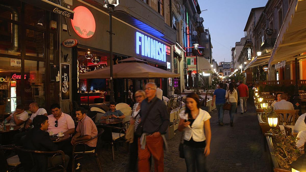 Bucureștiul, o destinație europeană atrăgătoare și ieftină, conform presei britanice Bucureștiul este descris de presa britanică drept o destinație europeană perfectă pentru o vacanță accesibilă, unde o halbă de bere costă doar 2,60 lire sterline