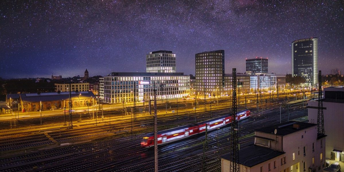 buildings-g050df3e7f_1280.jpg - NewsFactor