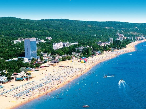Cinci orașe bulgare atrag jumătate din turiștii țării, arată un studiu