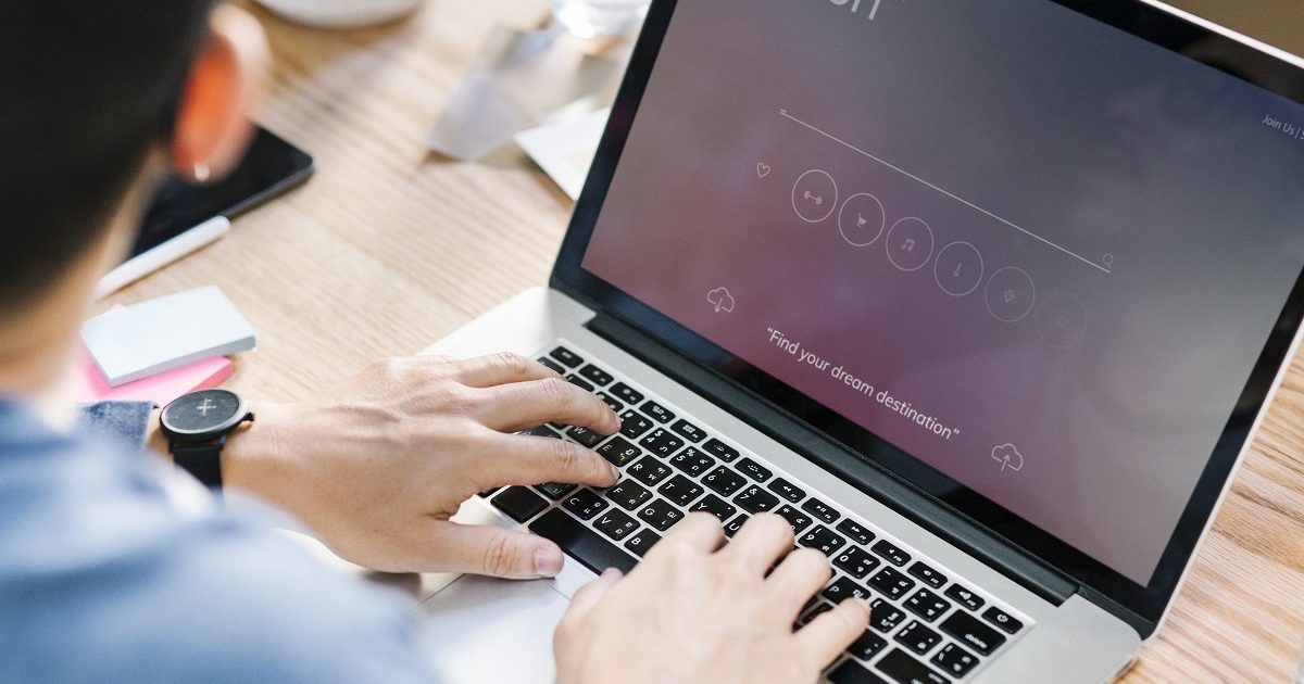 Cosmeticele pentru bărbați anti-îmbătrânire cuceresc Google șI influenceri