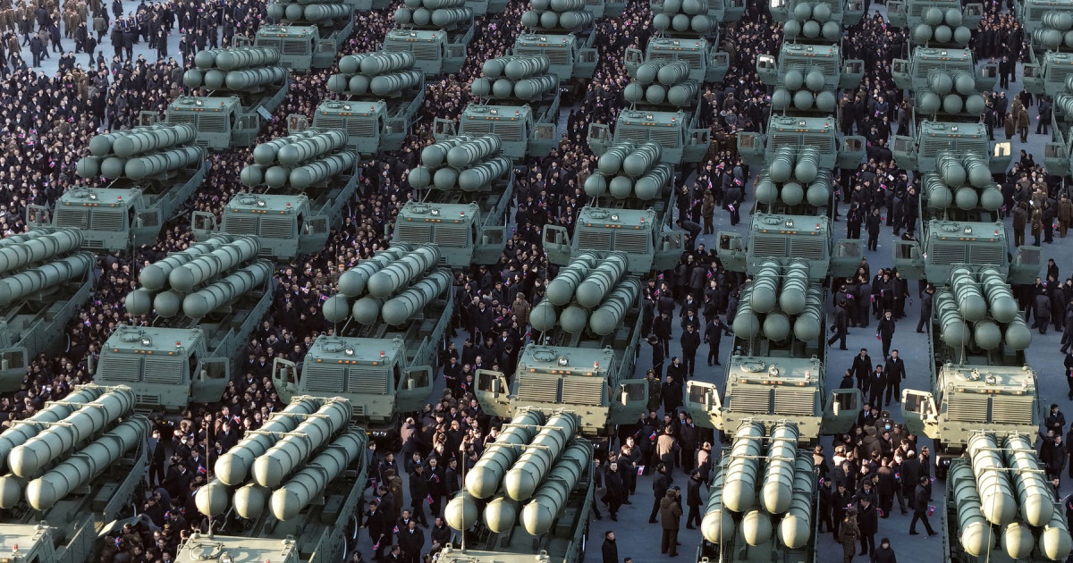 Coreea de Nord lansează rachete: Seulul convoacă o ședință de urgență