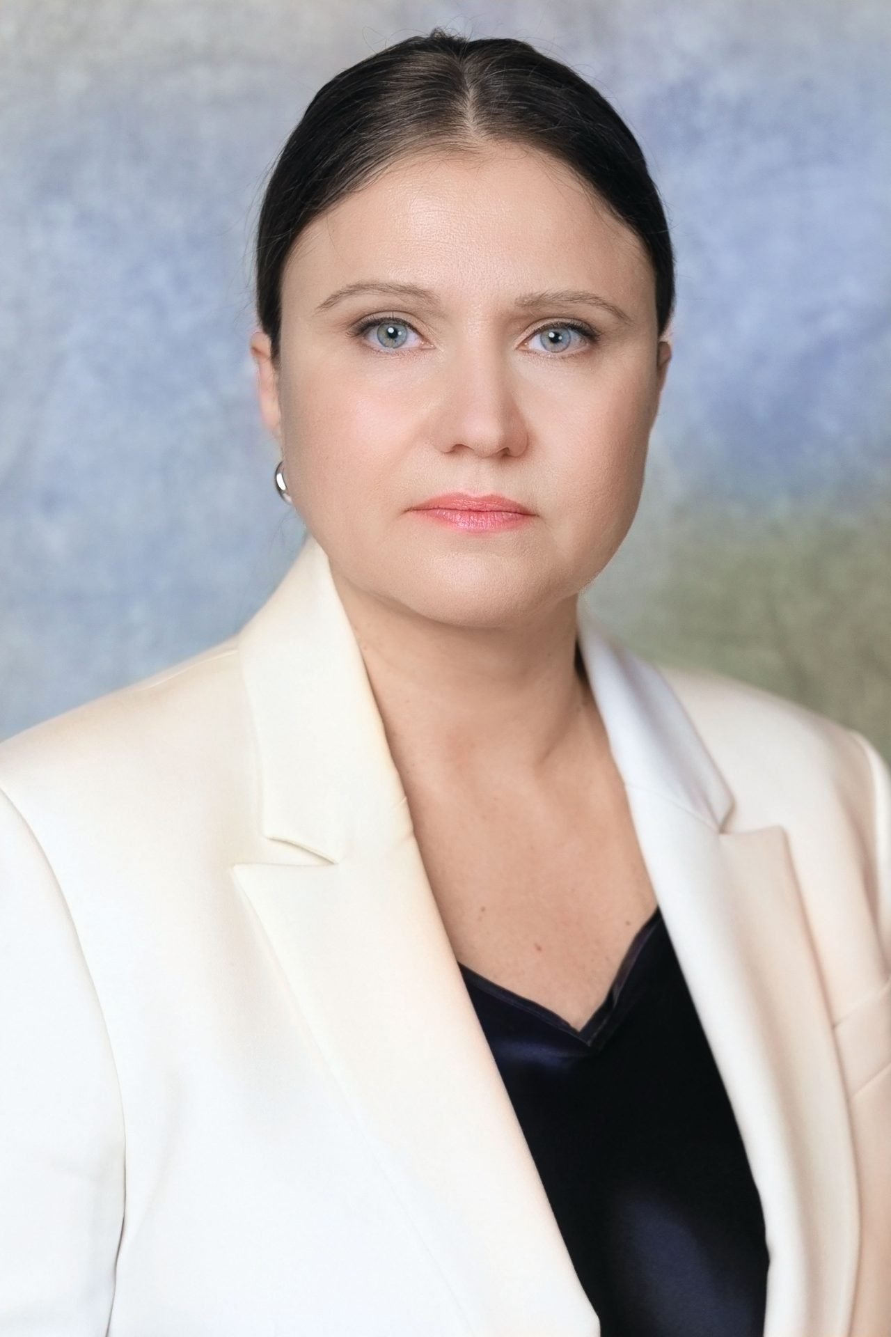 Camelia Ene, noul lider al Sika România & Adeplast: Schimbare de paradigmă într-o industrie în transformare Într-o mișcare strategică menită să consolideze poziția Sika România & Adeplast pe piața construcțiilor, Camelia Ene a preluat în noiembrie 2025 conducerea companiei