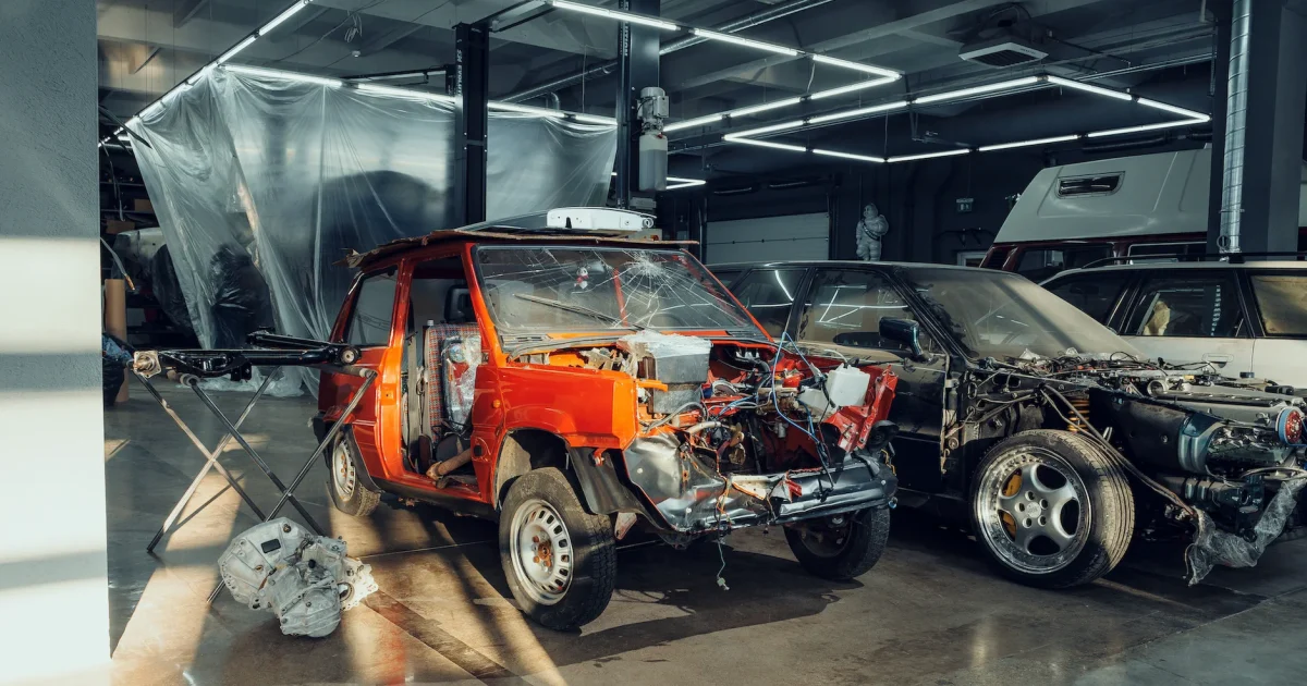 Aproape 60% din mașinile din România, avariate: 1,3%, accidente grave