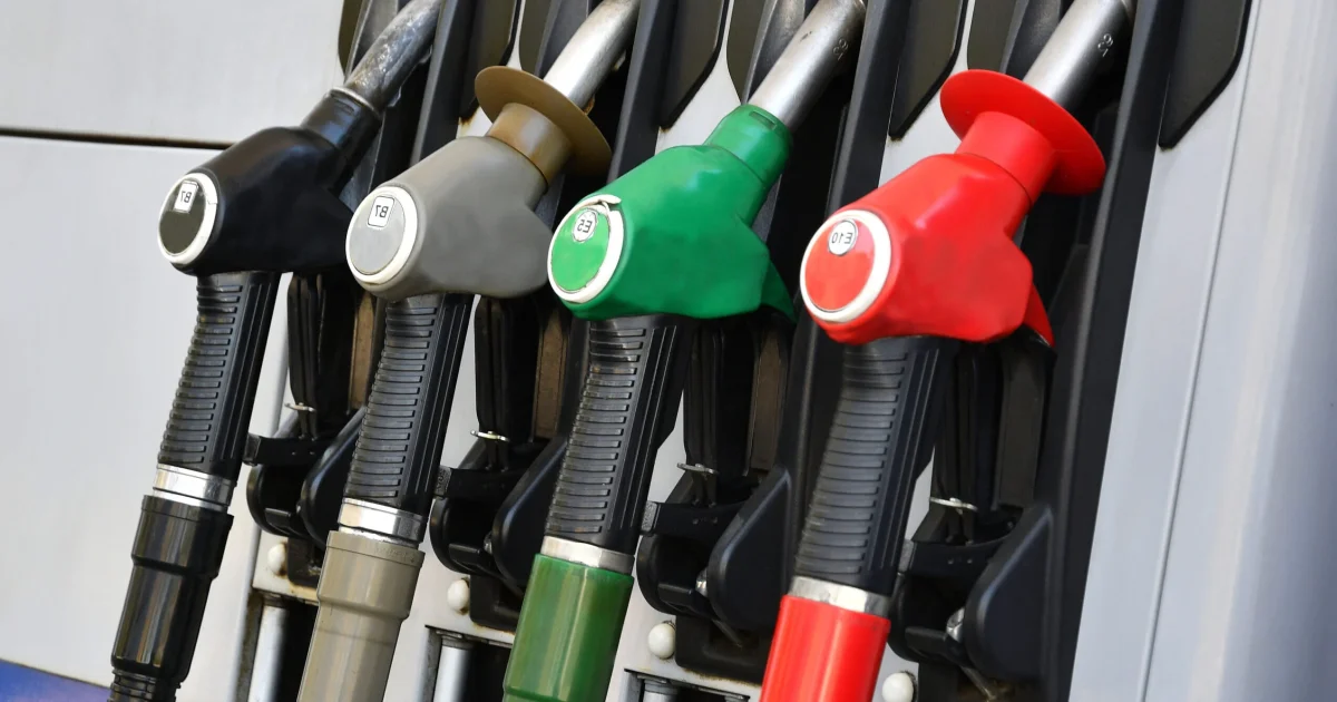 Șoferii, răsuflați ușurați: Benzina și motorina, mai ieftine ca înainte de Iran