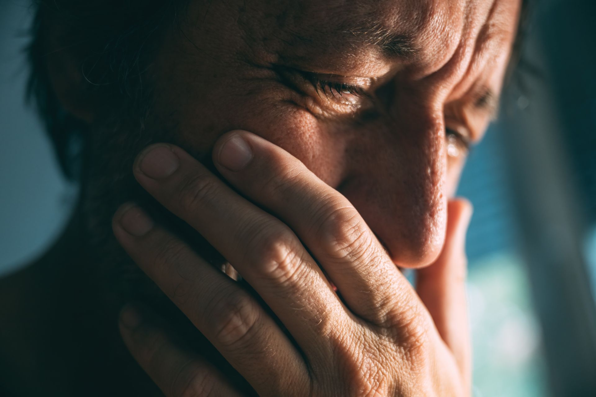 Cât de des plângem și ce efect are plânsul: un nou studiu încearcă să afle Ideea de a „da voie să plângi” este adesea asociată cu eliberarea emoțională, ca și cum am scăpa de o povară
