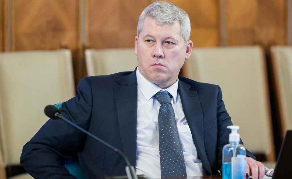 Predoiu, laudă un subaltern corect: A refuzat șpaga și a dat o lecție de onoare