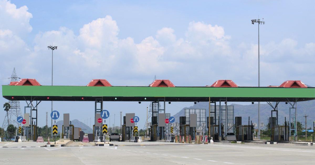 Escrocherie pe autostradă: Au strâns 700.000 de euro cu o stație falsă în INDIA