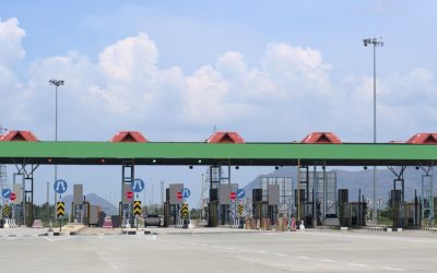 Escrocherie pe autostradă: Au strâns 700.000 de euro cu o stație falsă în INDIA