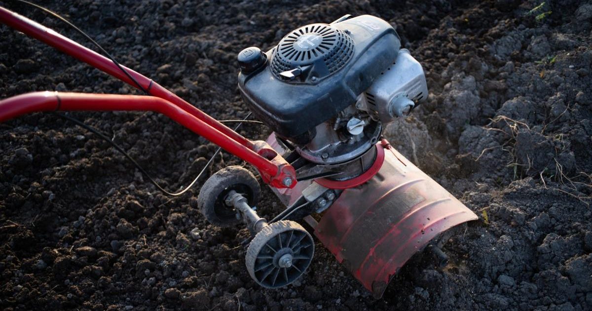 Ce motocultor alegi? Află puterea ideală pentru lucrările agricole sezoniere