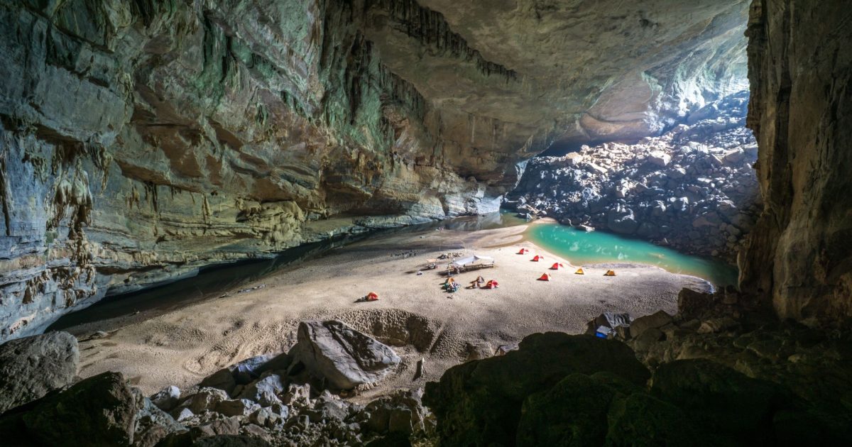 Bărbatul care a descoperit cea mai mare peșteră din lume și a „pierdut-o”