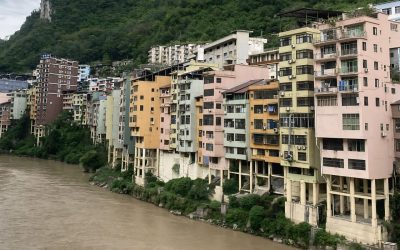 Locuințe pe piloni: 400.000 de români, feriți de inundații