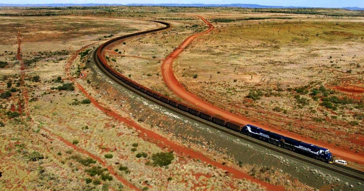 Record MONDIAL: Tren uriaș, cu 682 de vagoane, intră în Cartea RECORDURILOR