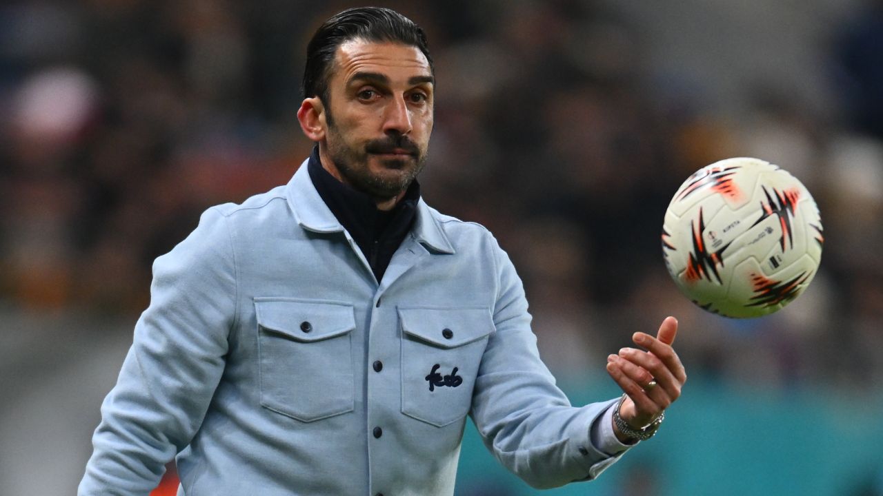 Elias Charalambous, fostul antrenor al FCSB, ar putea reveni în fotbalul de top