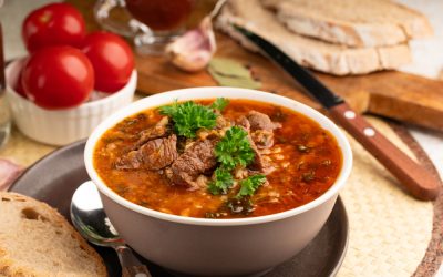 Ciorbă de miel ca la bunici: Rețeta tradițională pentru un gust desăvârșit